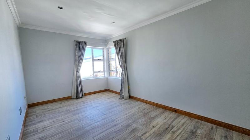 3 Bedroom Property for Sale in Dana Bay Western Cape